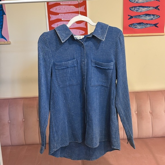 Tops - Blue Denim Button-Up Shirt nwt
